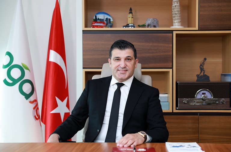 Nihat Kırmızı : İş Dünyasında, Eğitimde Ve Sporda İz Bıraktı Nihat Kırmızı : İş Dünyasında, Eğitimde Ve Sporda İz Bıraktı